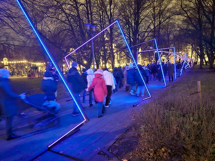 Gaismas festivāls «Staro Rīga 2025» uzrunā pilsētas viesus un rīdziniekus 381481