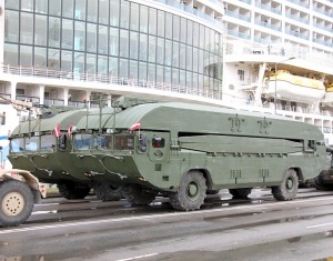 Skatām Latvijas proklamēšanas 107. gadadienai veltīto militāro parādi 24