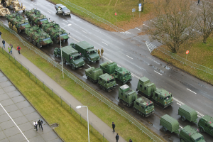 Skatām Latvijas proklamēšanas 107. gadadienai veltīto militāro parādi 6