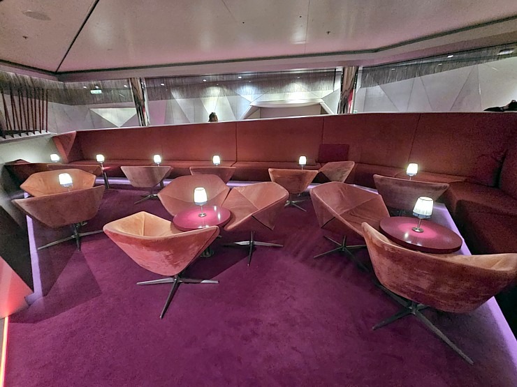 Valsts svētku laikā Rīgas ostā pirmoreiz viesojas Vācijas «AIDA Cruises» kuģis «AIDAprima» 381573