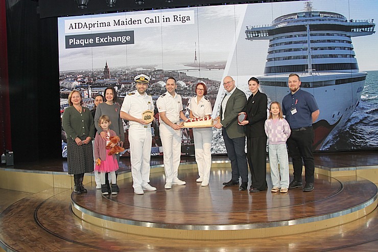 Valsts svētku laikā Rīgas ostā pirmoreiz viesojas Vācijas «AIDA Cruises» kuģis «AIDAprima» 381556