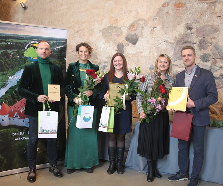 Zemgales Tūrisma asociācija satiekas Dobeles pilī un sveic gada labākos tūrisma objektus un uzņēmējus 381764