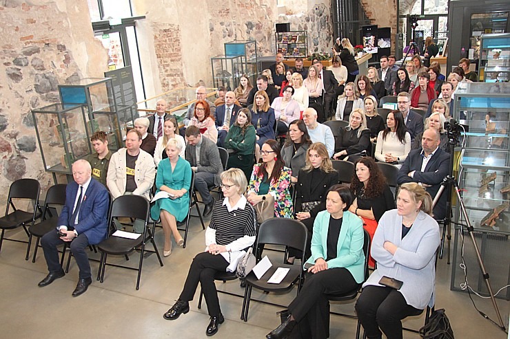 Zemgales Tūrisma asociācija satiekas Dobeles pilī un sveic gada labākos tūrisma objektus un uzņēmējus 381771