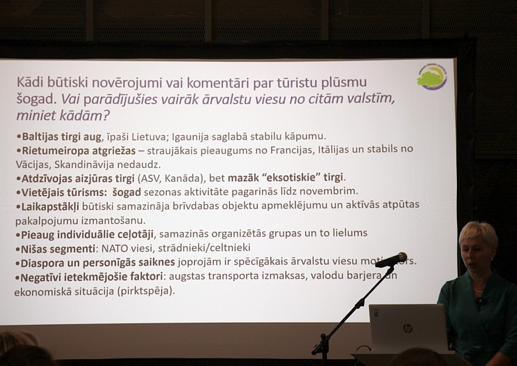 Zemgales Tūrisma asociācija satiekas Dobeles pilī un sveic gada labākos tūrisma objektus un uzņēmējus 381780