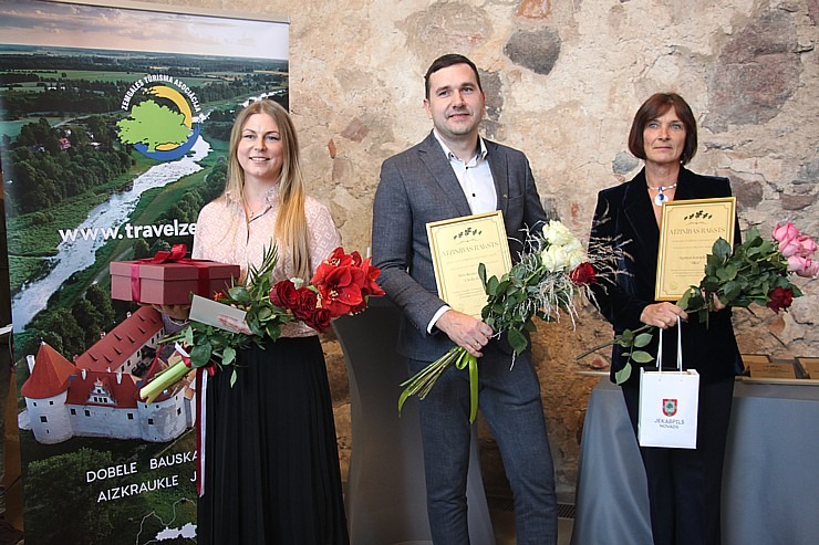 Zemgales Tūrisma asociācija satiekas Dobeles pilī un sveic gada labākos tūrisma objektus un uzņēmējus 381757