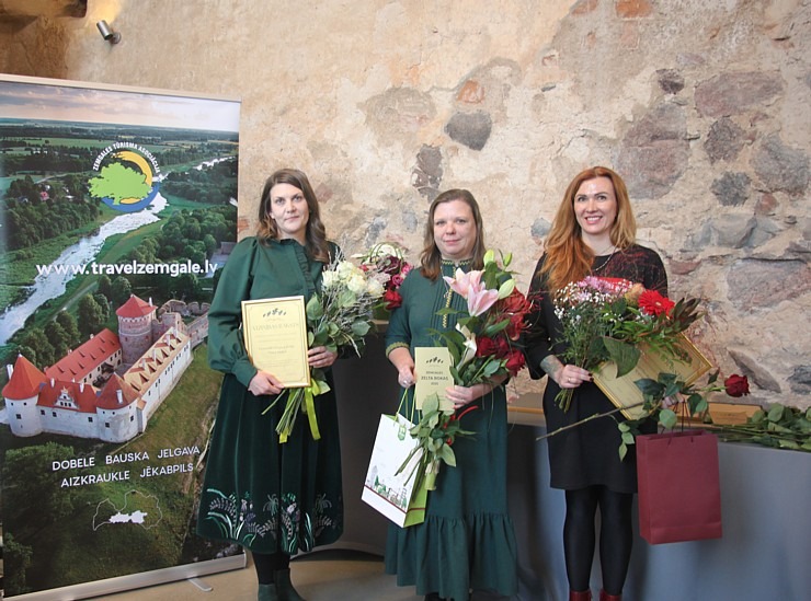 Zemgales Tūrisma asociācija satiekas Dobeles pilī un sveic gada labākos tūrisma objektus un uzņēmējus 381760