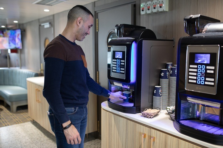 Kapsulu viesnīca tagad arī uz prāmja 381809