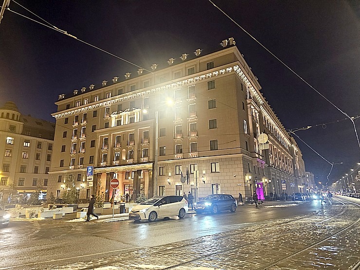 Vecrīgas 5 zvaigžņu viesnīcā «Grand Hotel Kempinski Riga» iedegas Ziemassvētku eglīte 381836