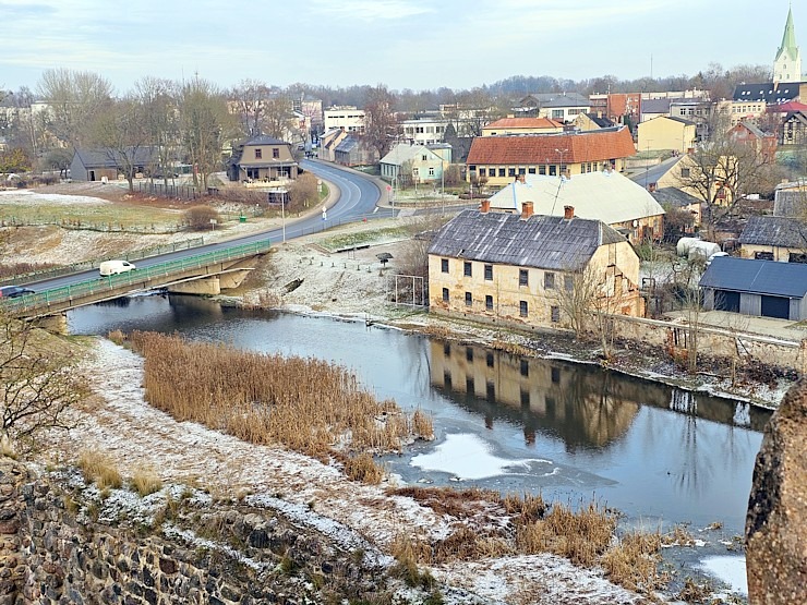 Sadarbībā ar auto nomu «Europcar Latvija» iepazīstam Dobeles pili 381920