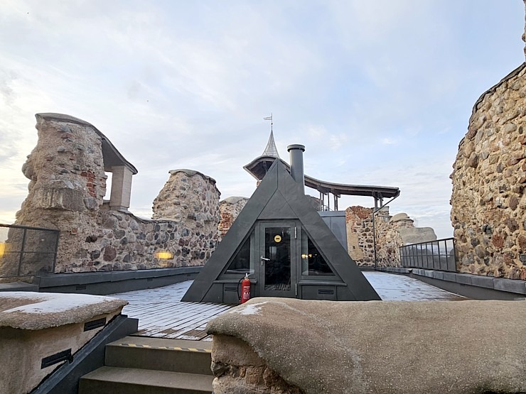 Sadarbībā ar auto nomu «Europcar Latvija» iepazīstam Dobeles pili 381924