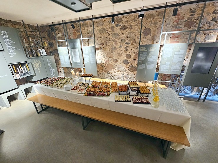 Sadarbībā ar auto nomu «Europcar Latvija» iepazīstam Dobeles pili 381932