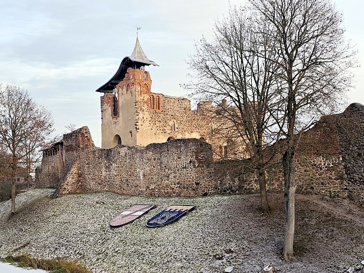 Sadarbībā ar auto nomu «Europcar Latvija» iepazīstam Dobeles pili 381911