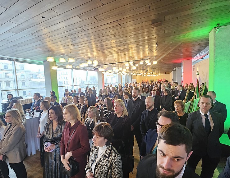 Apvienoto Arābu Emirātu vēstniecība Latvijā rīko valsts 54.gadadienas svinības 382124