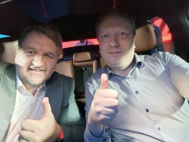 Latvija svinīgi sagaida vācu autoražotāja BMW jauno iX3 krosoveru 382164