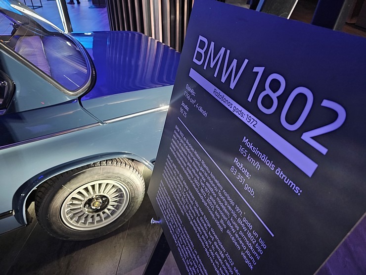 Latvija svinīgi sagaida vācu autoražotāja BMW jauno iX3 krosoveru 382151