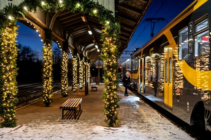 Ogres novadā iemirdzas Ziemassvētku rotājumi un svētku egles 382255