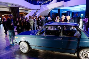 Jaunais BMW iX3 tiek svinīgi prezentēts Rīgas Zundas torņos. Foto: Billijs Locs 11