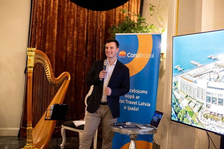 «Coral Travel Latvia» un Turcijas viesnīcas «Regnum Carya» un «Regnum The Crown» rīko vakariņas Latvijas tūrisma firmām 383646