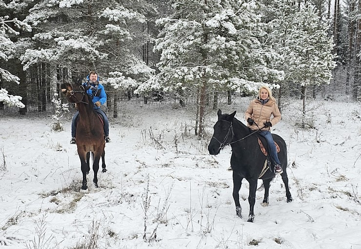 Travelnews.lv topošajā zirga gadā apmeklē zirgu sētu «Klajumi» Krāslavas novadā 384056