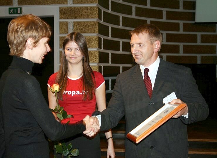 Tiek sveikti «GADA CILVĒKS TŪRISMĀ 2006» laureāti 385167