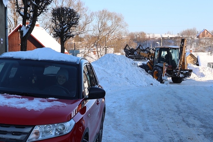 Z/S «Kurmīši» saimnieks Ivars Geiba fiksē sniegotās Krāslavas foto mirkļus 386540