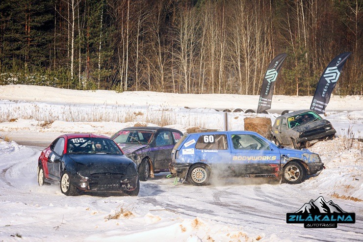 Zilākalna autotrase atgriezusies ar vērienu - Ziemas autokrosa un folkreisa sacensības, kas paliks atmiņā 386927