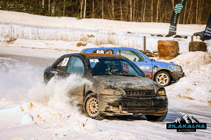 Zilākalna autotrase atgriezusies ar vērienu - Ziemas autokrosa un folkreisa sacensības, kas paliks atmiņā 386928