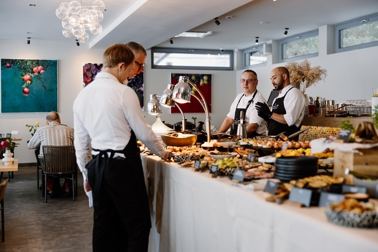 Daži fotomirkļi no Jūrmalas restorāna «36.line Grill Restaurant» jaunā koncepta «After-work brunch» ēdienkartes. Foto:  Inga Bitere 387555