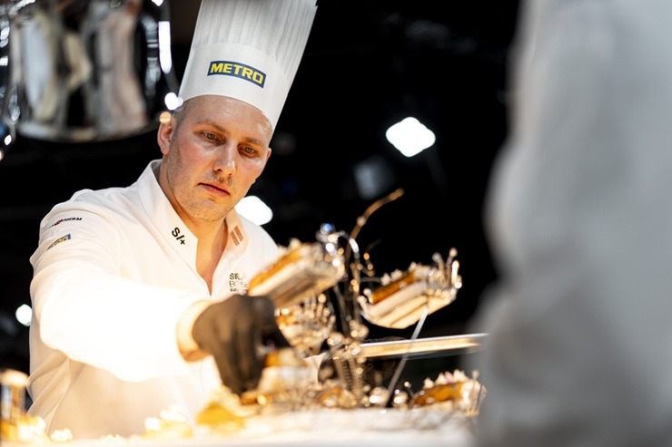 Latvijas pavāri ar godu nes Latvijas vārdu pasaulē, piedaloties prestižajā «Bocuse d’Or» konkursā 388457