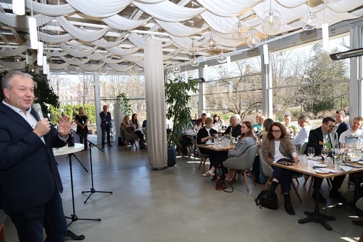 Latvijas Restorānu biedrība rīko biedru un interesentu kopsapulci 388783
