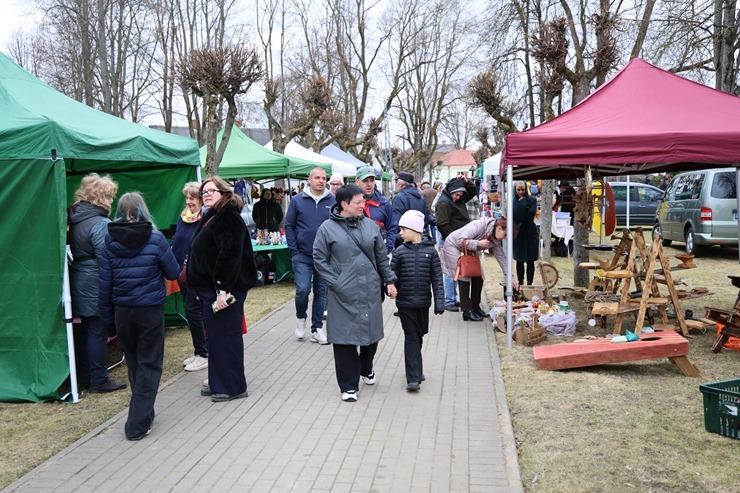 Krāslavas novada Dagdā notiek Lieldienu gadatirgus! 389171