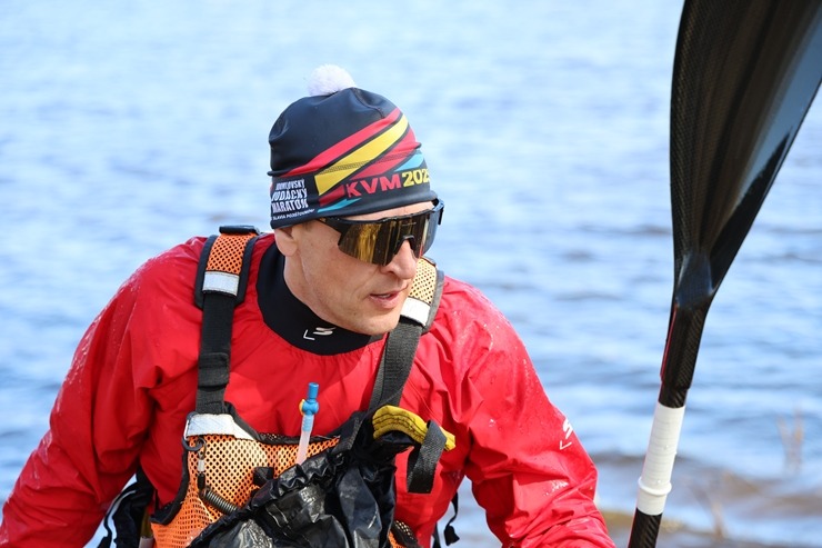 Latvijas airēšanas maratonu čempionāta posms uz Maltas upes Rēzeknes novadā piesaista kuplu sportisku skaitu. Foto: Estravel Latvia 389665