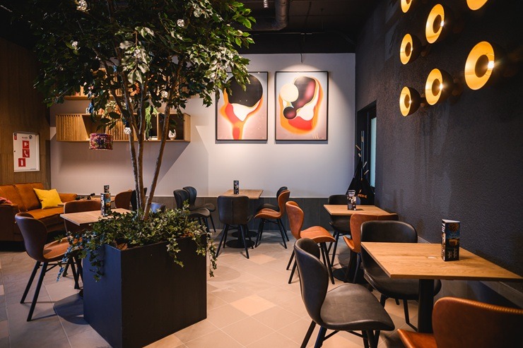 Darbu sākusi pirmā «Caffeine» kafejnīca Jelgavā 389807
