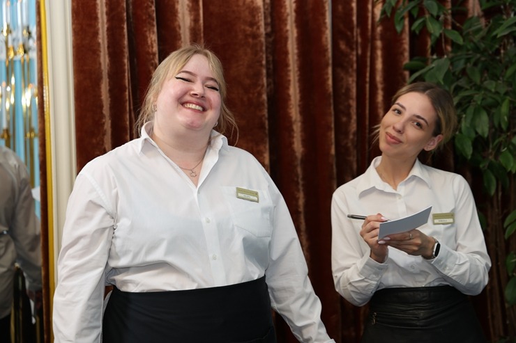 Tūroperators «Coral Travel Latvia» rīko iepazīšanās vakariņas ar Turcijas «Adalya Hotels» četrām viesnīcām Vecrīgas viesnīcā «Grand Palace Hotel» 389856