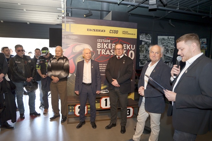 Rīgas Motormuzejā atklāta īpaša izstāde, kas veltīta Biķernieku trases 60 gadu jubilejai 390112