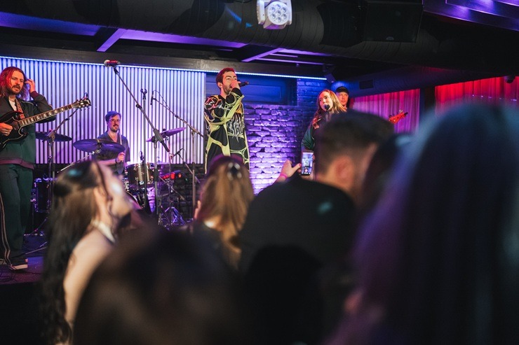 Gada hip-hop mākslinieks Fiņķis plosās Liepājas naktsklubā 390275