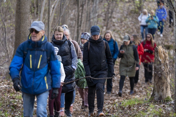 Zinātkārie dodas pārgājienā «Raunas baltais miers un zaļais siers» 390310
