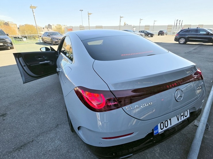 Mercedes-Benz prezentē uz Latvijas ceļiem jaunās paaudzes GLC, GLB un CLA 390350