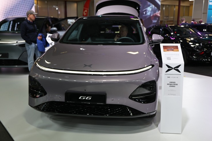 Ķīpsalā pulcējas auto fani uz starptautisko autoindustrijas izstādi 2026 390454