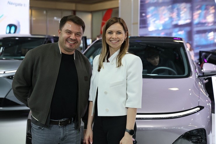 Ķīpsalā pulcējas auto fani uz starptautisko autoindustrijas izstādi 2026 390461