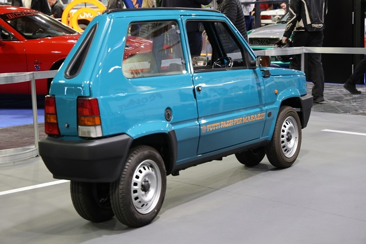 Ķīpsalā pulcējas auto fani uz starptautisko autoindustrijas izstādi 2026 390475