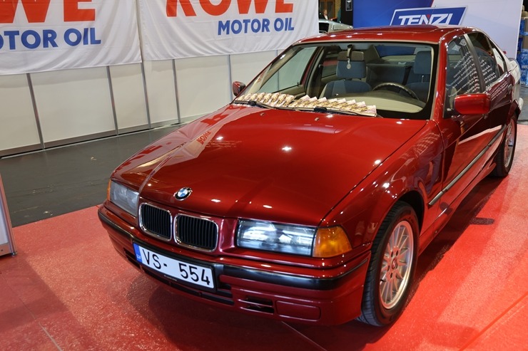 Ķīpsalā pulcējas auto fani uz starptautisko autoindustrijas izstādi 2026 390505