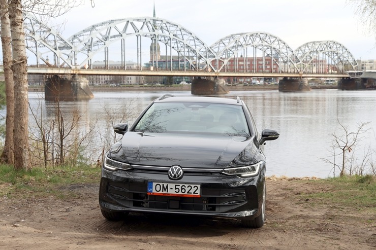 Sadarbībā ar auto nomu «SIXT Latvija» apceļojam Rīgu - VW Golf Variant no 24 eiro dienā 390682