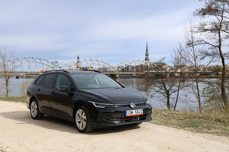 Sadarbībā ar auto nomu «SIXT Latvija» apceļojam Rīgu - VW Golf Variant no 24 eiro dienā 390687