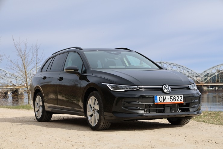 Sadarbībā ar auto nomu «SIXT Latvija» apceļojam Rīgu - VW Golf Variant no 24 eiro dienā 390670