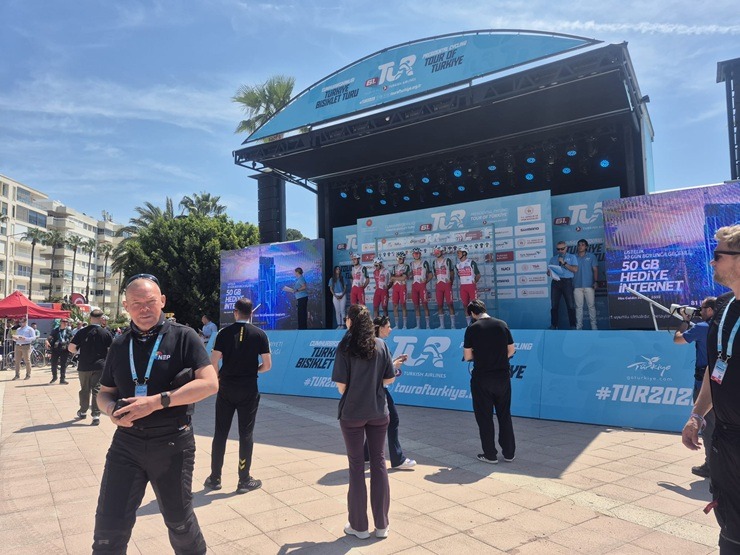 Travelnews.lv novēro  «Presidential Cycling Tour of Türkiye» aizkulises Antālijā 390936