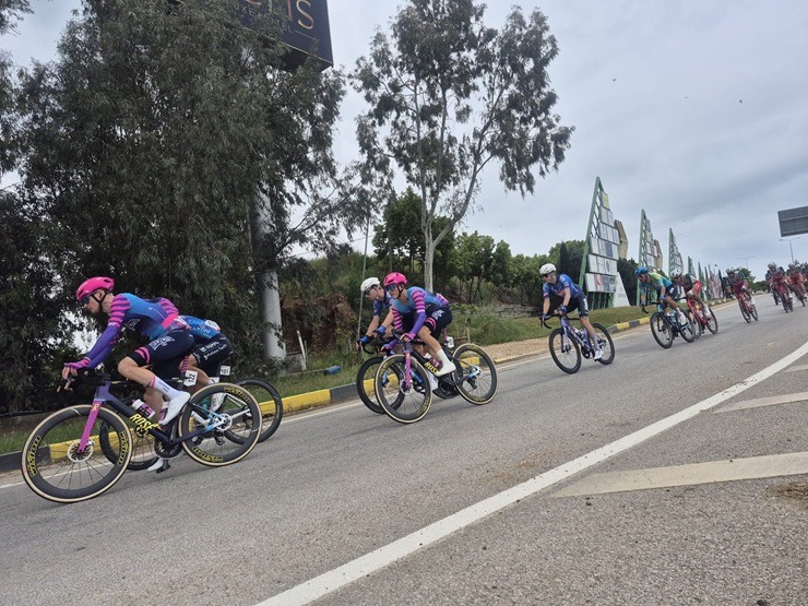 «Presidential Cycling Tour of Türkiye» dalībnieki noslēdz Antālijas posmus 390957