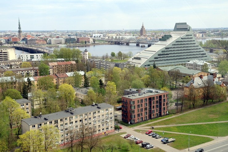 Rīgas restorāns «Buržujs» kopā ar Rīgas panorāmas ratu piedāvā svinēt svētkus īpašā gaisotnē 391037