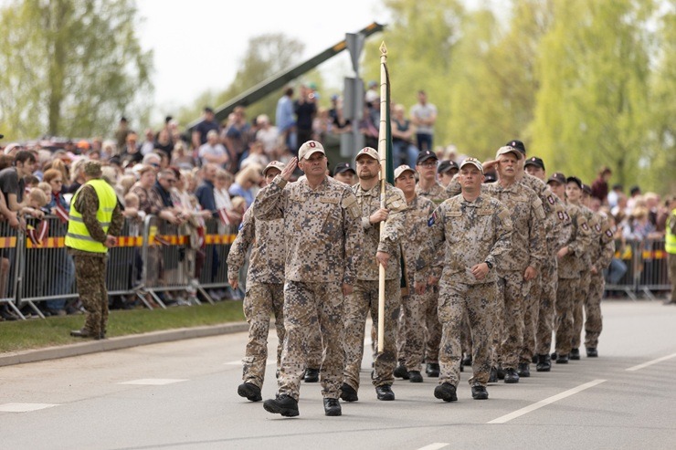 Nacionālo bruņoto spēku diena – Brīvības svētki Aizkrauklē 391175