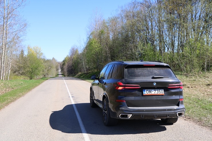 Sadarbībā ar auto nomu «SIXT Latvija» apceļojam Latvijas pavasari - BMW X5 no 60 eiro dienā 391333